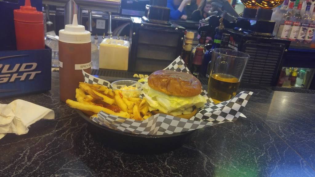 Tailgaters Sports Bar & Grill | restaurant | 431 W Boughton Rd, Bolingbrook, IL 60440, USA | 6306791994 OR +1 630-679-1994