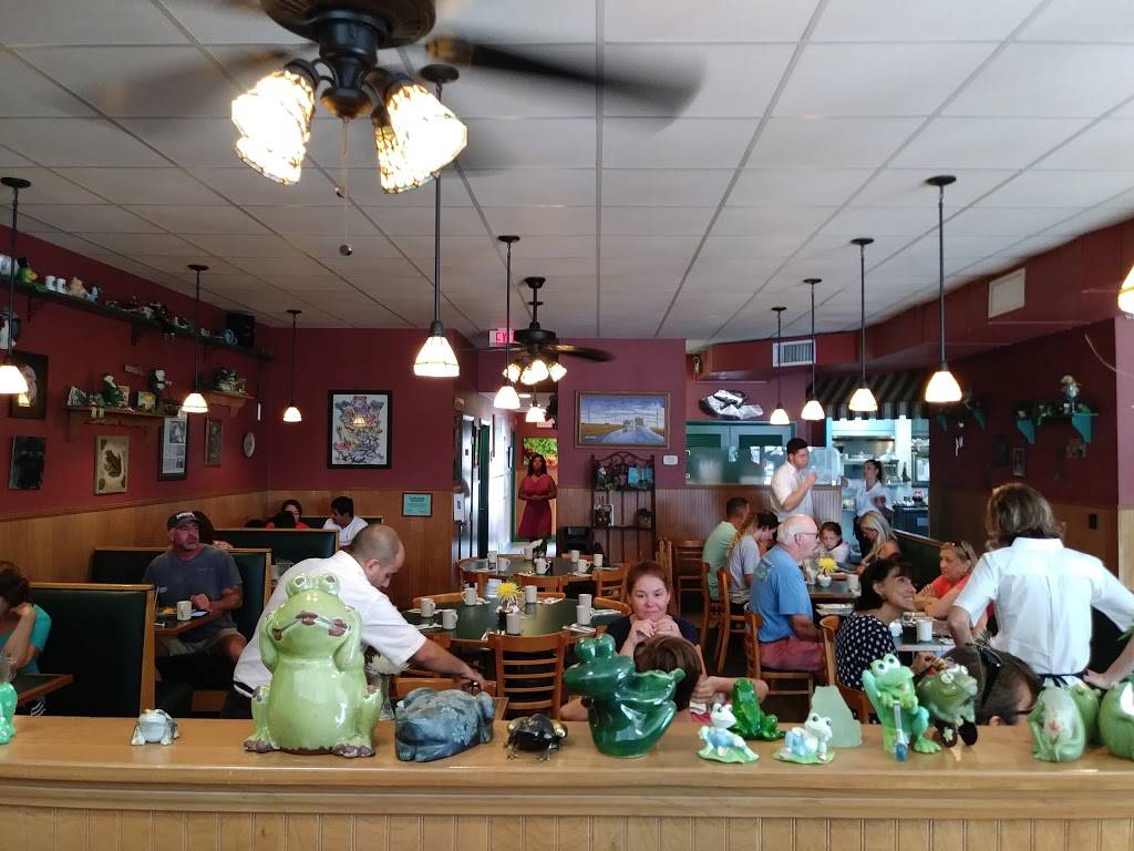 Frog Pond | restaurant | 7390 Gulf Blvd, St Pete Beach, FL 33706, USA | 7273637205 OR +1 727-363-7205