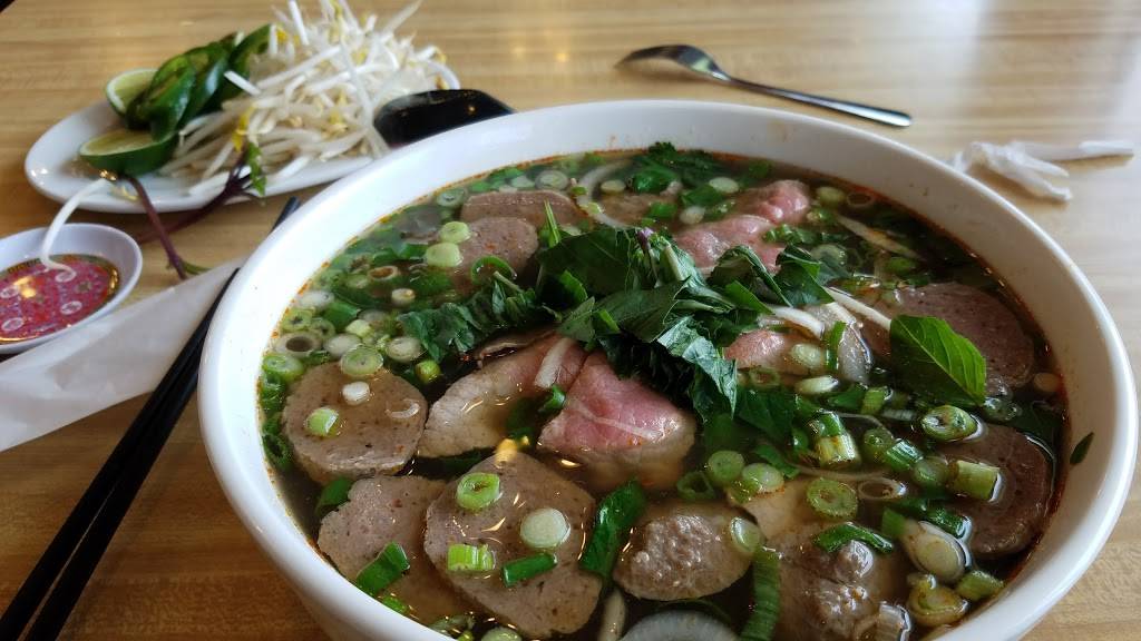 Pho Bom, Vietnamese Noodle & Grill | restaurant | 8800 E Hampden Ave, Denver, CO 80231, USA | 3038436080 OR +1 303-843-6080