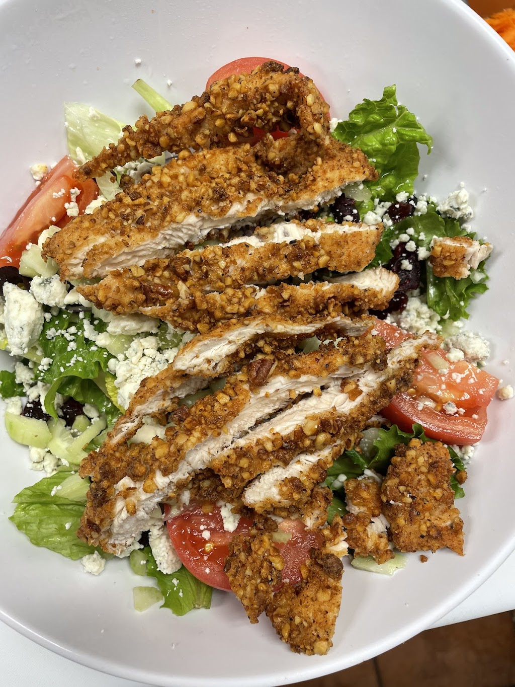 River Eatery | restaurant | 8 S Main St, Winsted, CT 06098, USA | 8602384126 OR +1 860-238-4126