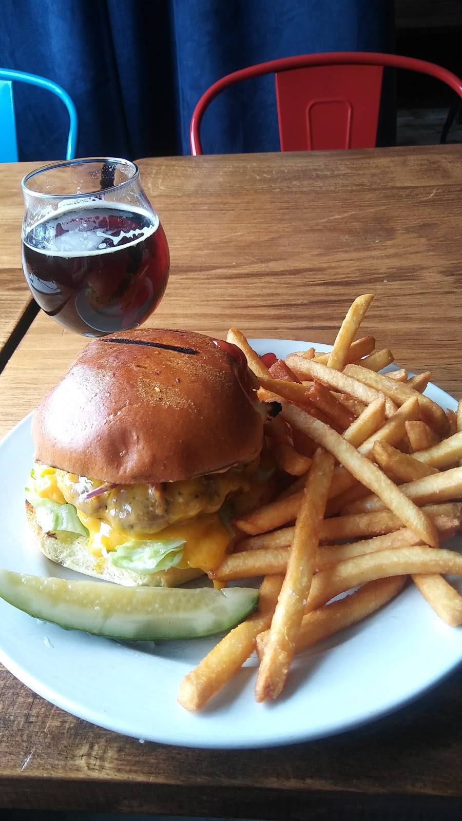 Crawford Craft | restaurant | 82 Main St, Pine Bush, NY 12566, USA | 8455244926 OR +1 845-524-4926