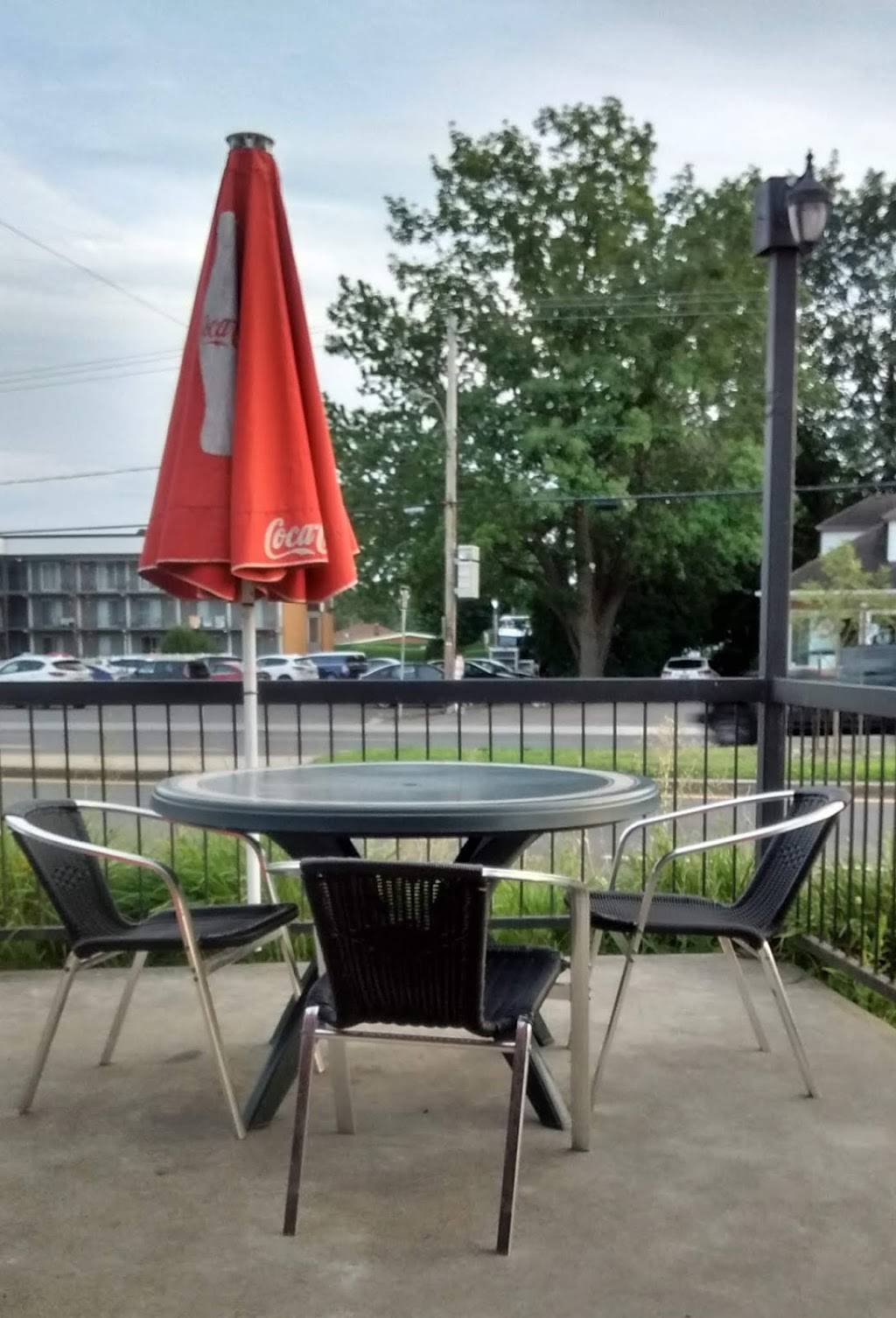 La Belle Province | restaurant | 715 Rue Principale, Granby, QC J2G 2Y5, Canada | 4504054554 OR +1 450-405-4554