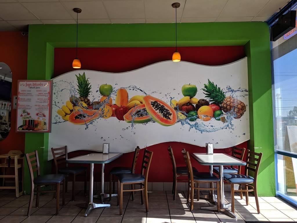 La Papaya Deli | restaurant | 3347 E Russell Rd, Las Vegas, NV 89120, USA | 7027330200 OR +1 702-733-0200