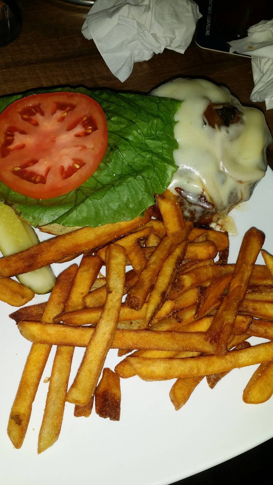 The Chubby Bullfrog Bar and Grill | restaurant | 1494 Spring Hill Mall, West Dundee, IL 60118, USA | 8474287080 OR +1 847-428-7080