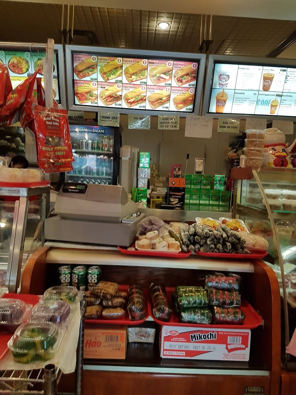 Banh Mi Store 3 Dundas | restaurant | 888 Dundas St E, Mississauga, ON L4Y 2B8, Canada | 9052750988 OR +1 905-275-0988