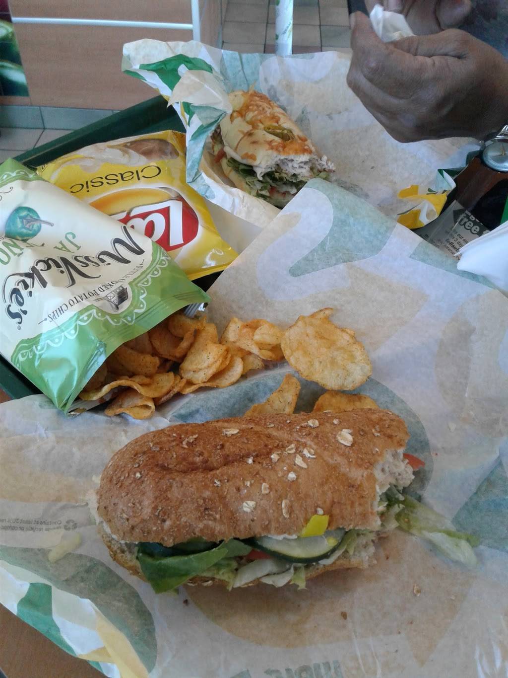 Subway Restaurants | restaurant | 13345 Telegraph Rd A, Whittier, CA 90605, USA | 5629447827 OR +1 562-944-7827