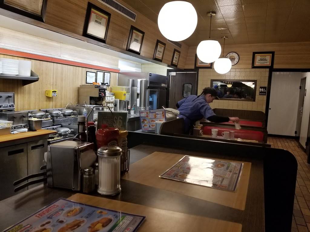 Waffle House | meal takeaway | 1675 E Market St, Harrisonburg, VA 22801, USA | 5404336512 OR +1 540-433-6512