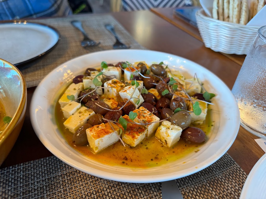 Mezzeluna | restaurant | 8099 La Plaza A, Cotati, CA 94931, USA | 7079920101 OR +1 707-992-0101