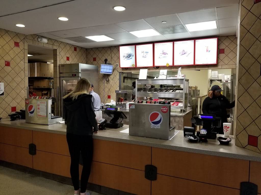 Chick-fil-A | restaurant | 2701 Bearcat Way University, Tangeman University Center, Cincinnati, OH 45221, USA | 5135561045 OR +1 513-556-1045