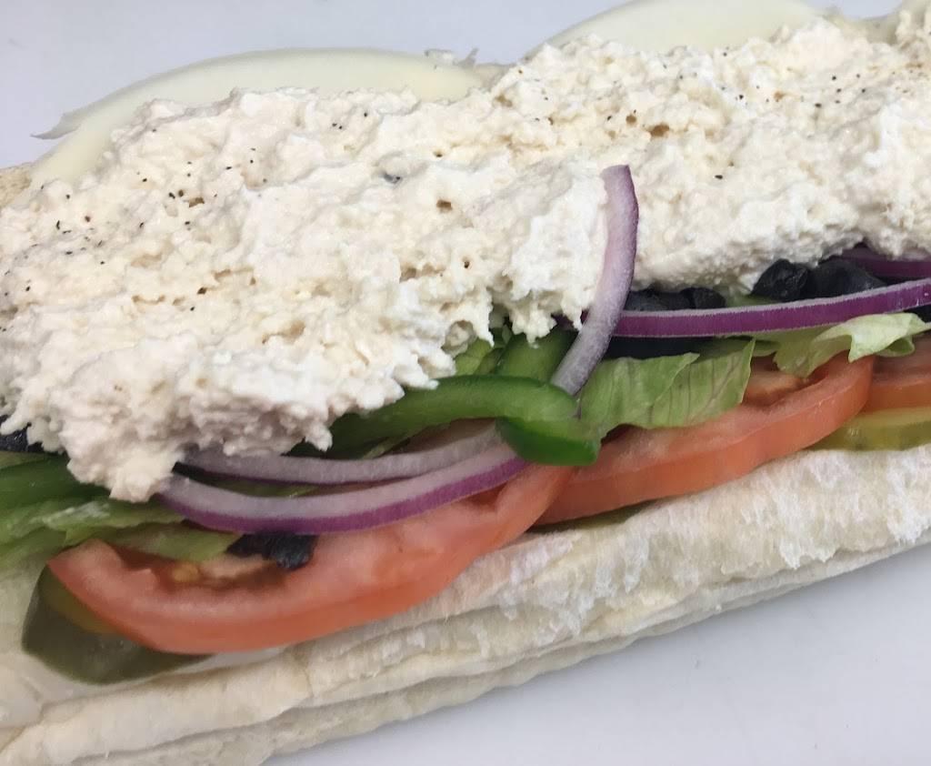 Arkay Pizza & Variety Store | meal takeaway | 172 Farmington Falls Rd, Farmington, ME 04938, USA | 2077783944 OR +1 207-778-3944