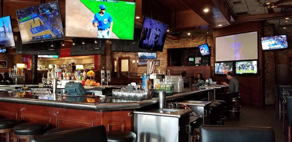 Champps | restaurant | 855 W John Carpenter Fwy, Irving, TX 75039, USA | 9723730333 OR +1 972-373-0333