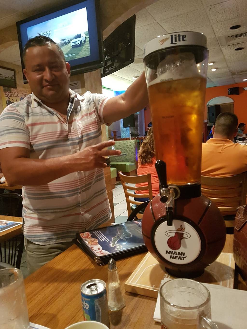 El Centroamericano Restaurant y Liquor Bar | restaurant | 155 SW 107th Ave, Miami, FL 33174, USA | 3055529480 OR +1 305-552-9480