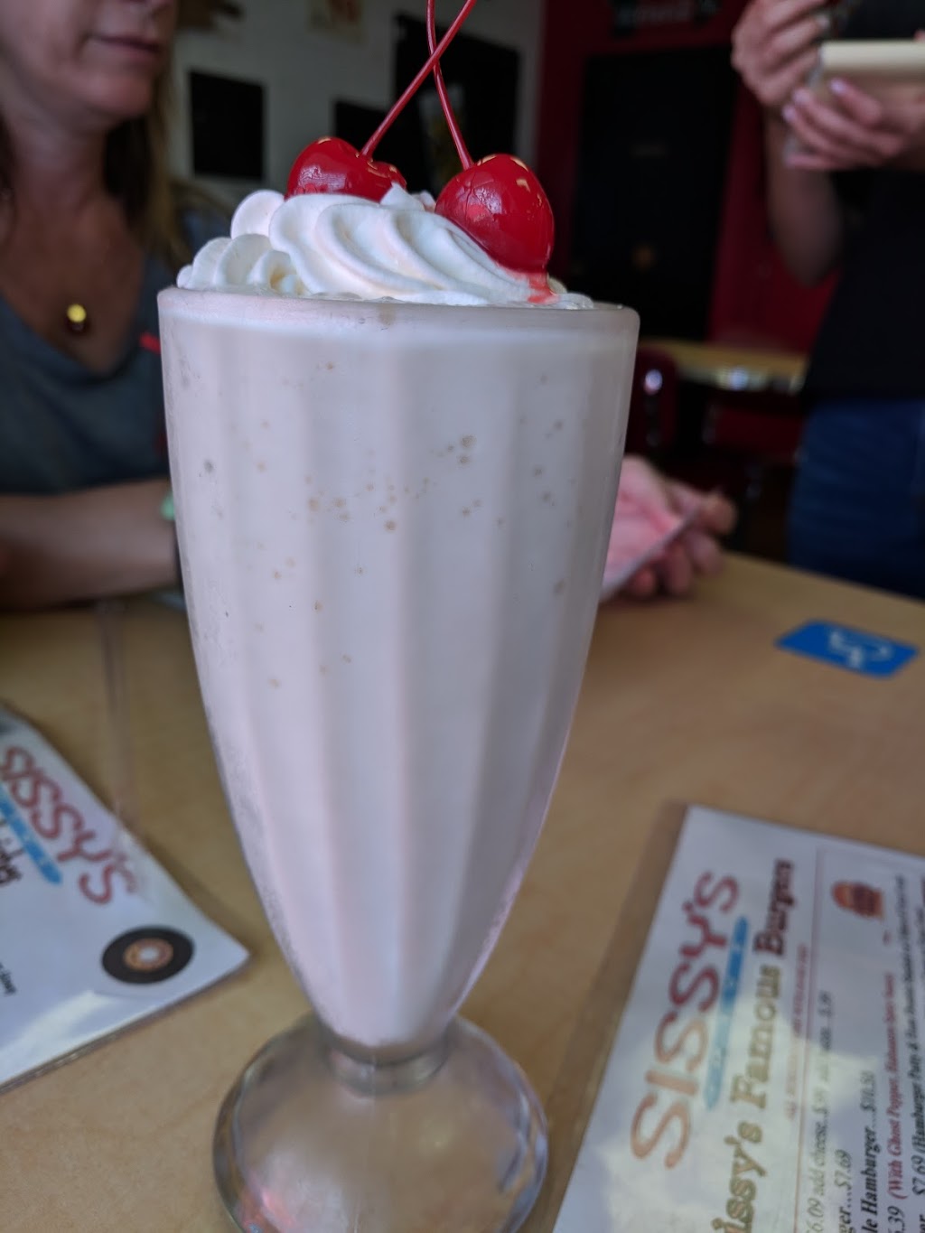 Sissys Dive | restaurant | 1510 Lubbock Hwy, Lamesa, TX 79331, USA | 8068707867 OR +1 806-870-7867