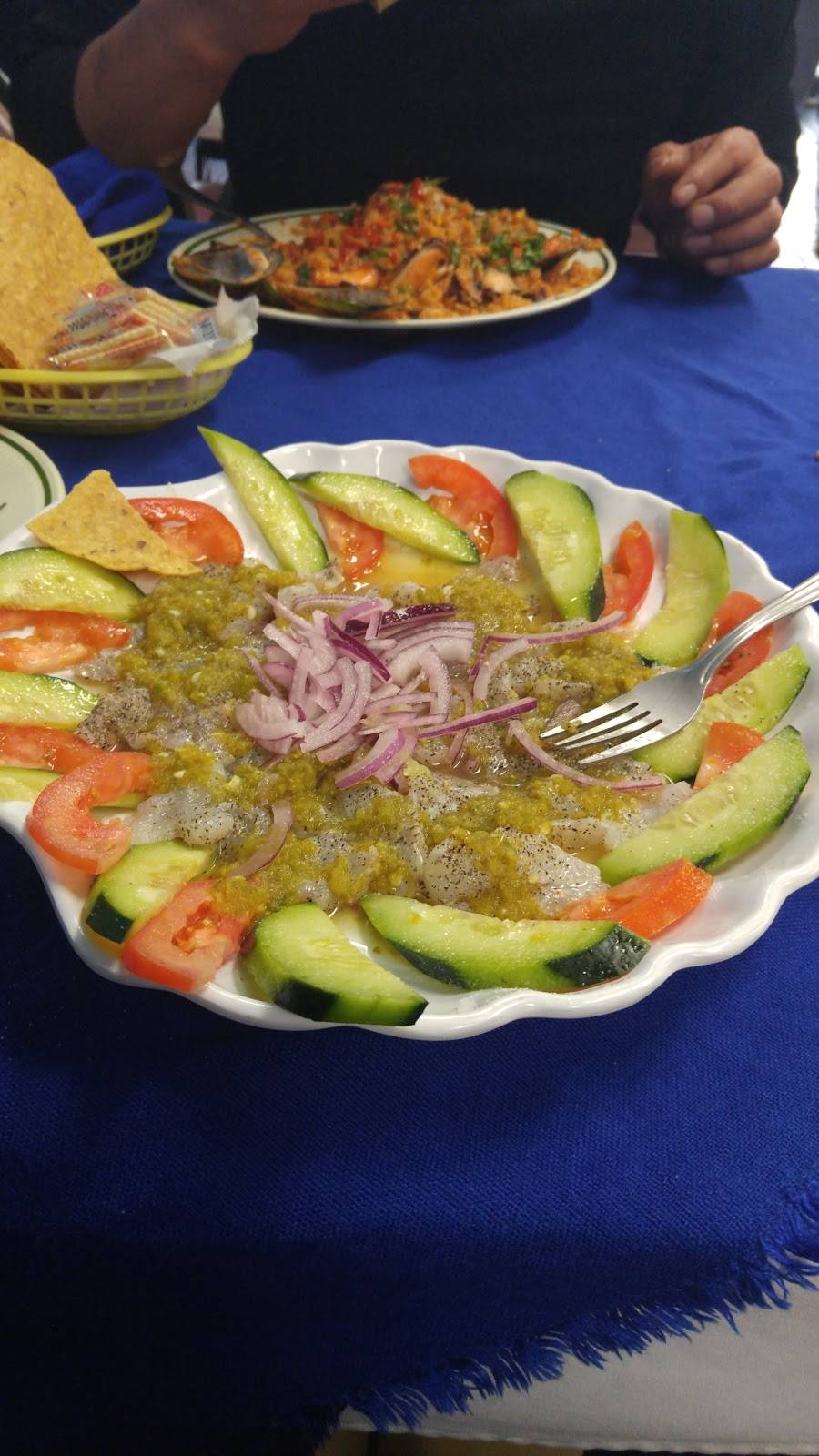 Mariscos Nayarit Restaurant | restaurant | 4318 W Fullerton Ave, Chicago, IL 60639, USA | 7732523840 OR +1 773-252-3840