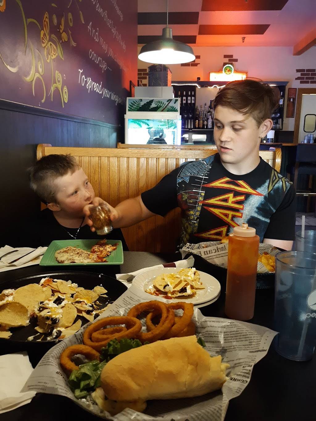 Papillons Pizza | restaurant | 1041 Grand Ave, Rothschild, WI 54474, USA | 7153599417 OR +1 715-359-9417