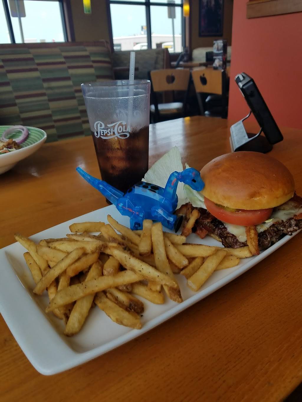 Applebees Grill + Bar | restaurant | 1901 S, I-45, Corsicana, TX 75110, USA | 9038727630 OR +1 903-872-7630