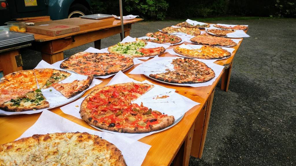 Big Green Truck Takeout | meal takeaway | 175 Humphrey St, New Haven, CT 06511, USA | 2036549514 OR +1 203-654-9514