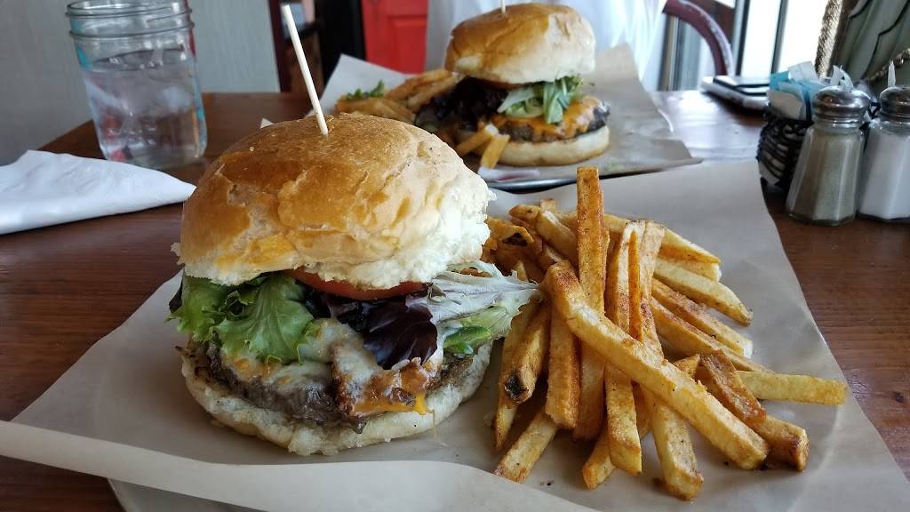 Sabertooth Food Co. | restaurant | 4012 N Mesa St, El Paso, TX 79902, USA | 9155338024 OR +1 915-533-8024