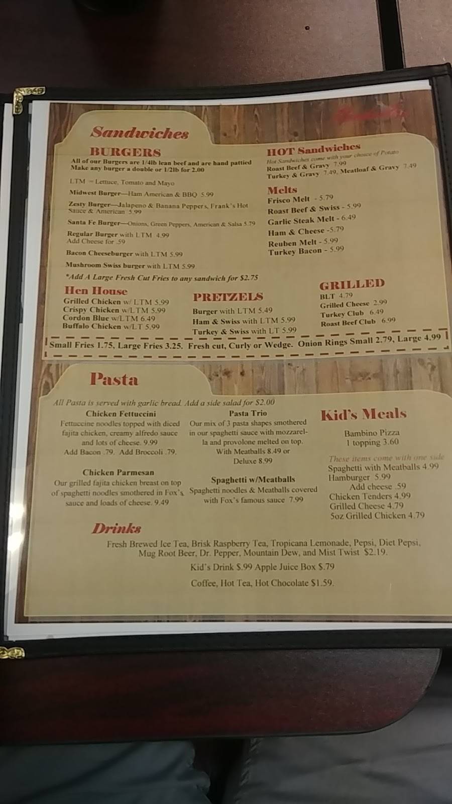 Foxs Pizza Den | restaurant | 1233 Liberty St, Franklin, PA 16323, USA | 8144322625 OR +1 814-432-2625