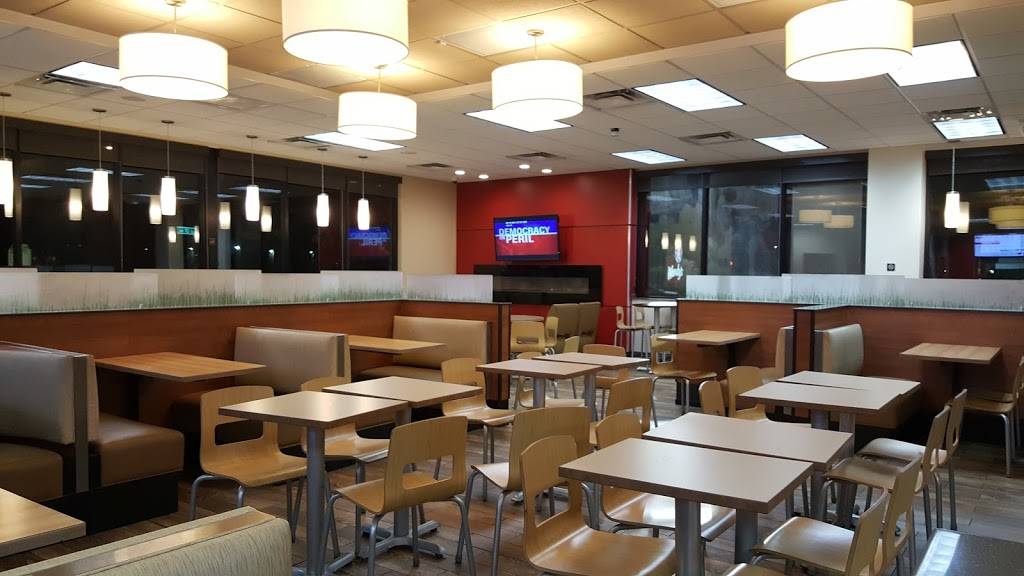 Wendys | restaurant | 930 NW 62nd St, Fort Lauderdale, FL 33309, USA | 9547726032 OR +1 954-772-6032