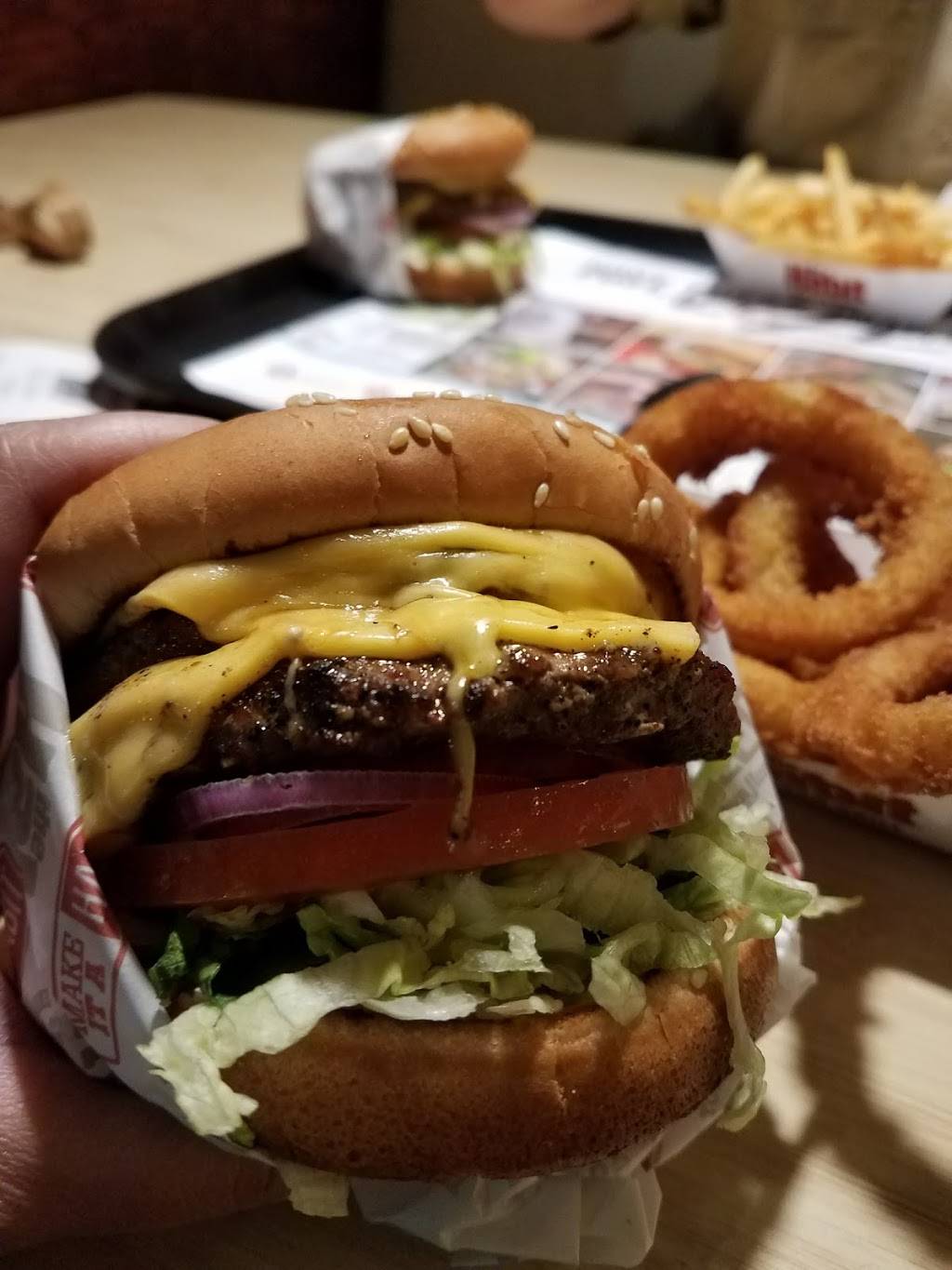 The Habit Burger Grill | restaurant | 8480 N Friant Rd #101, Fresno, CA 93720, USA | 5594338815 OR +1 559-433-8815