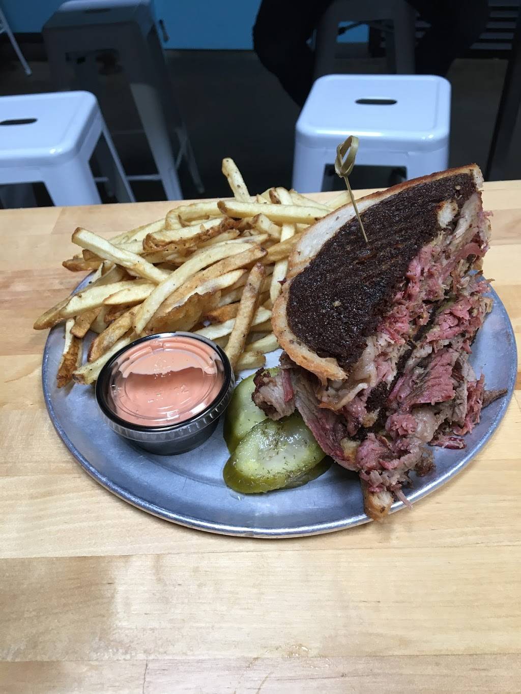 Green Cheek Beer Company | restaurant | 2957 Randolph Ave unit B, Costa Mesa, CA 92626, USA | 7147604995 OR +1 714-760-4995