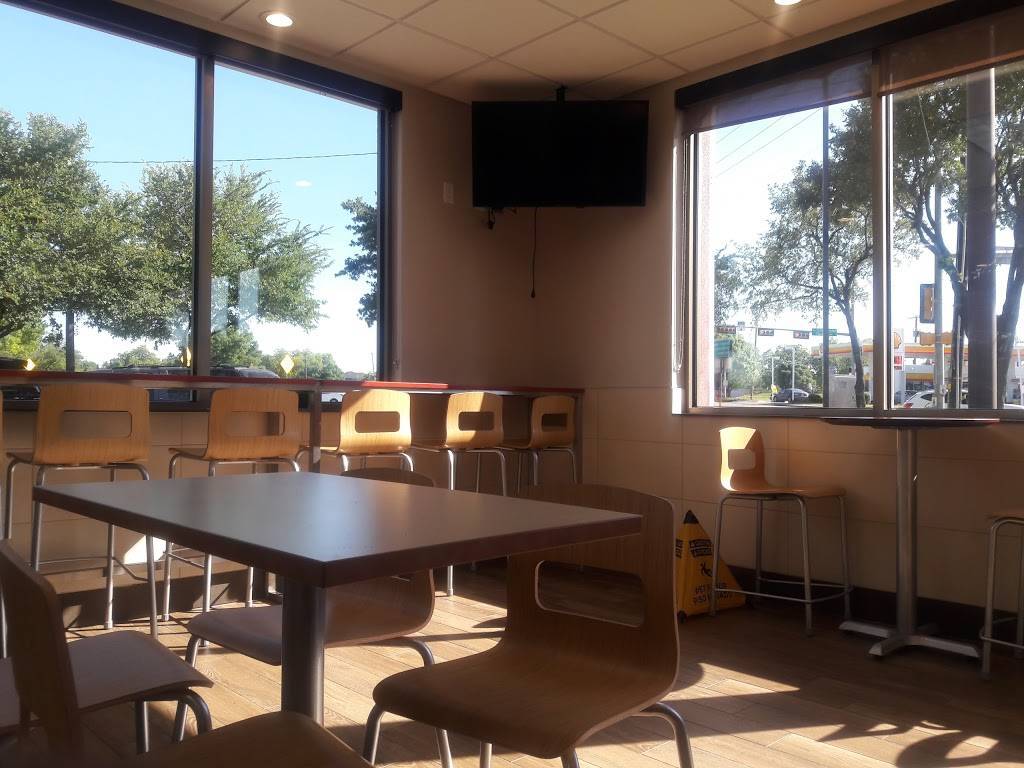 Wendys | restaurant | 510 S Beckley Ave, Dallas, TX 75203, USA | 2146664893 OR +1 214-666-4893