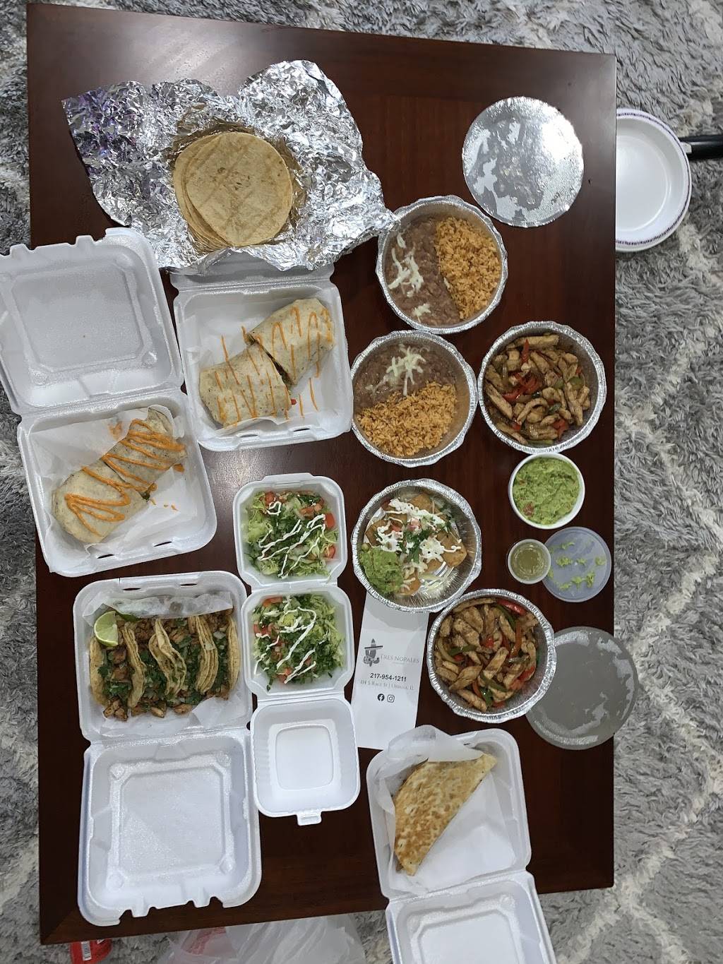 Tres nopales | restaurant | 114 S Race St, Urbana, IL 61801, USA | 2179541211 OR +1 217-954-1211