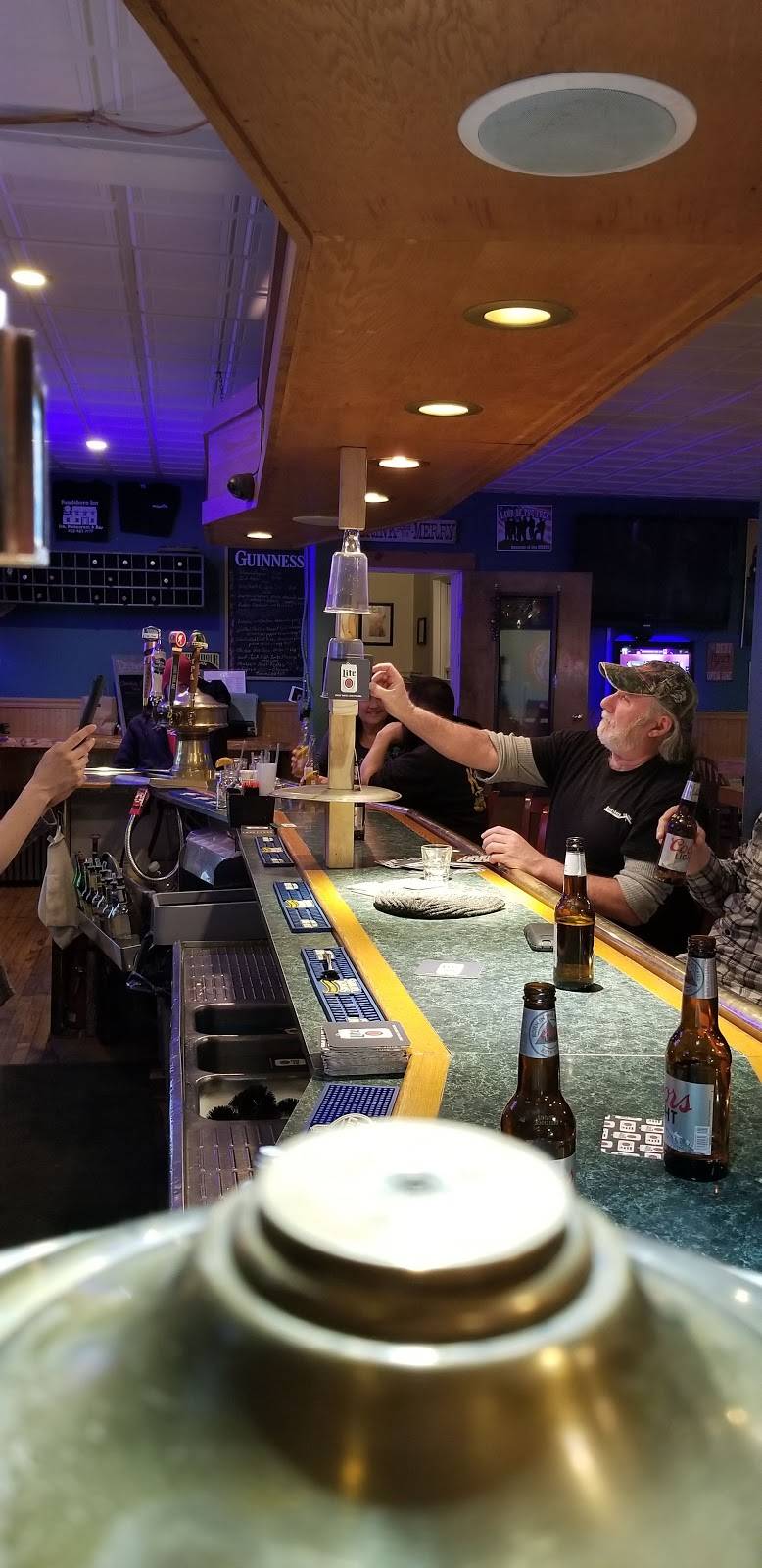 Readsboro Inn | restaurant | 7077 E Main St, Readsboro, VT 05350, USA | 8024237077 OR +1 802-423-7077