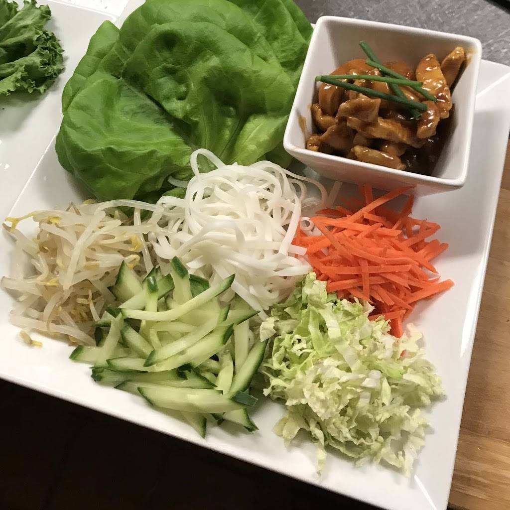 McKnights Kitchen & Tap | restaurant | 2201 Burns Ave, St Paul, MN 55119, USA | 6517312220 OR +1 651-731-2220