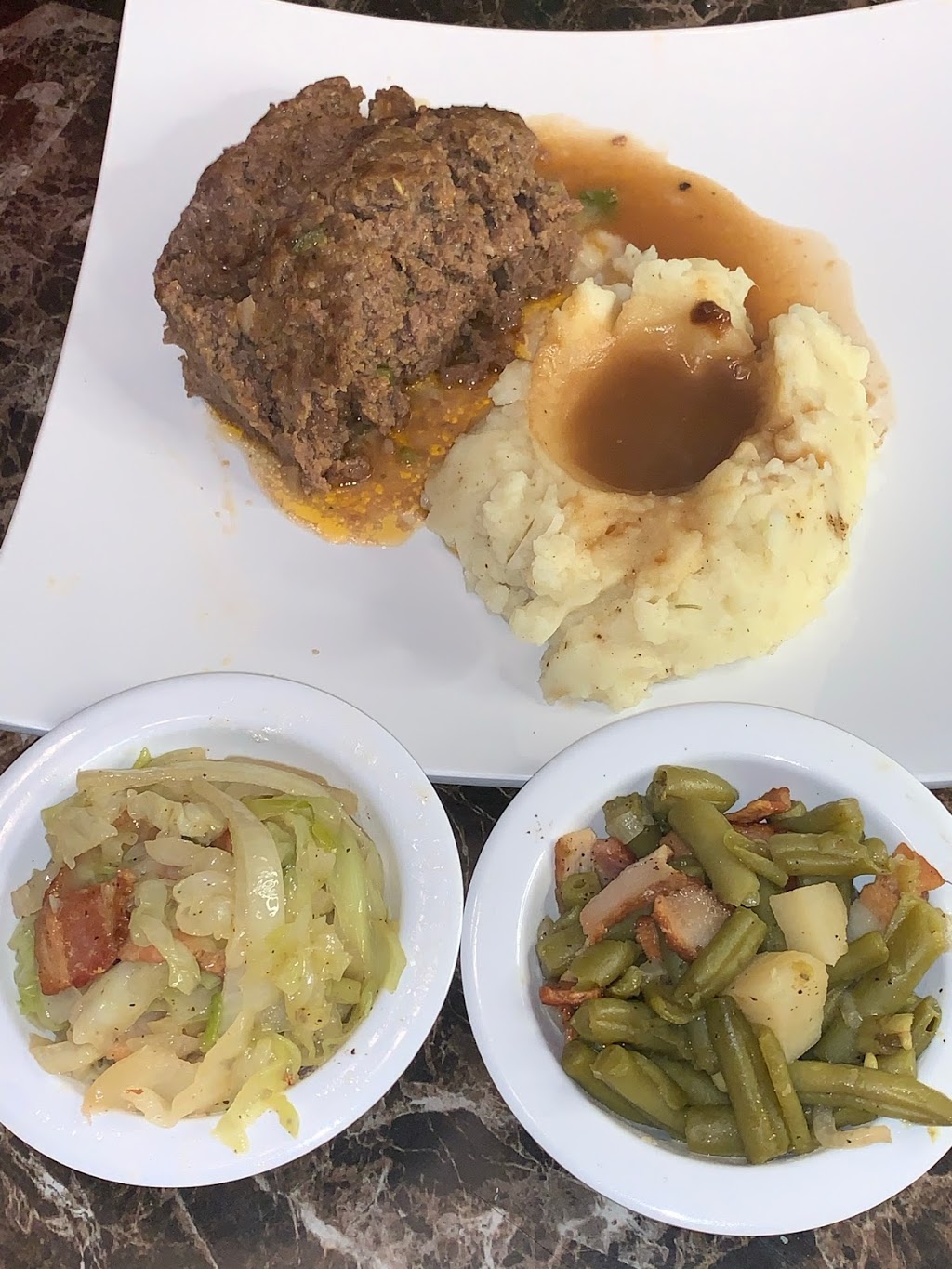 Janniemaes cafe | restaurant | 4908 N 22nd St, Tampa, FL 33610, USA | 8138984920 OR +1 813-898-4920