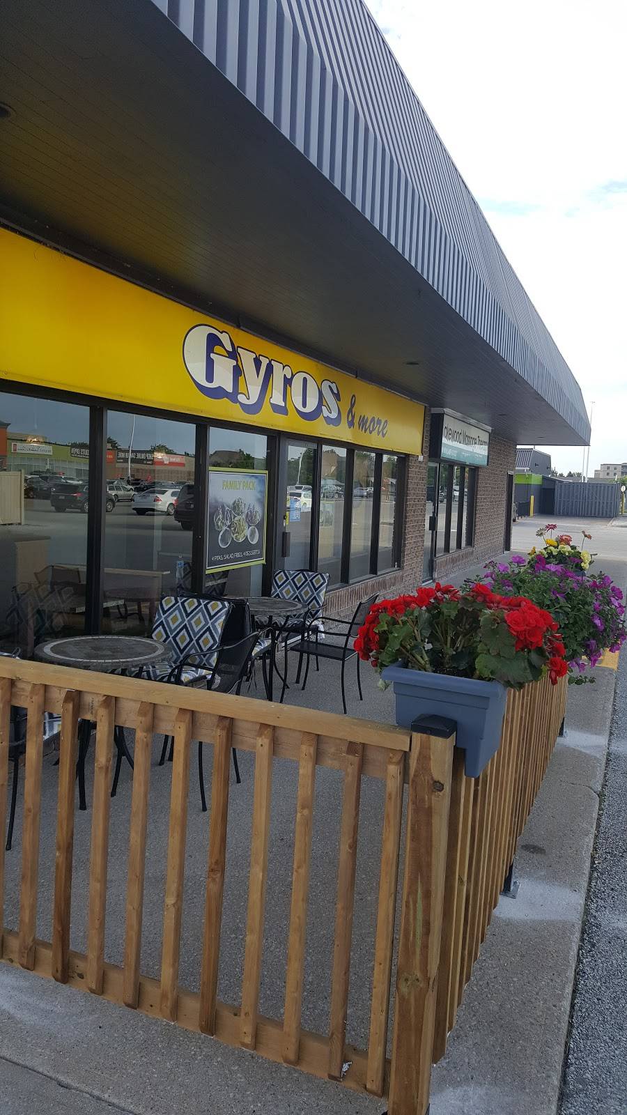Gyros & More | restaurant | 400 Manning Rd #5, Windsor, ON N8N 3N7, Canada | 5197399200 OR +1 519-739-9200