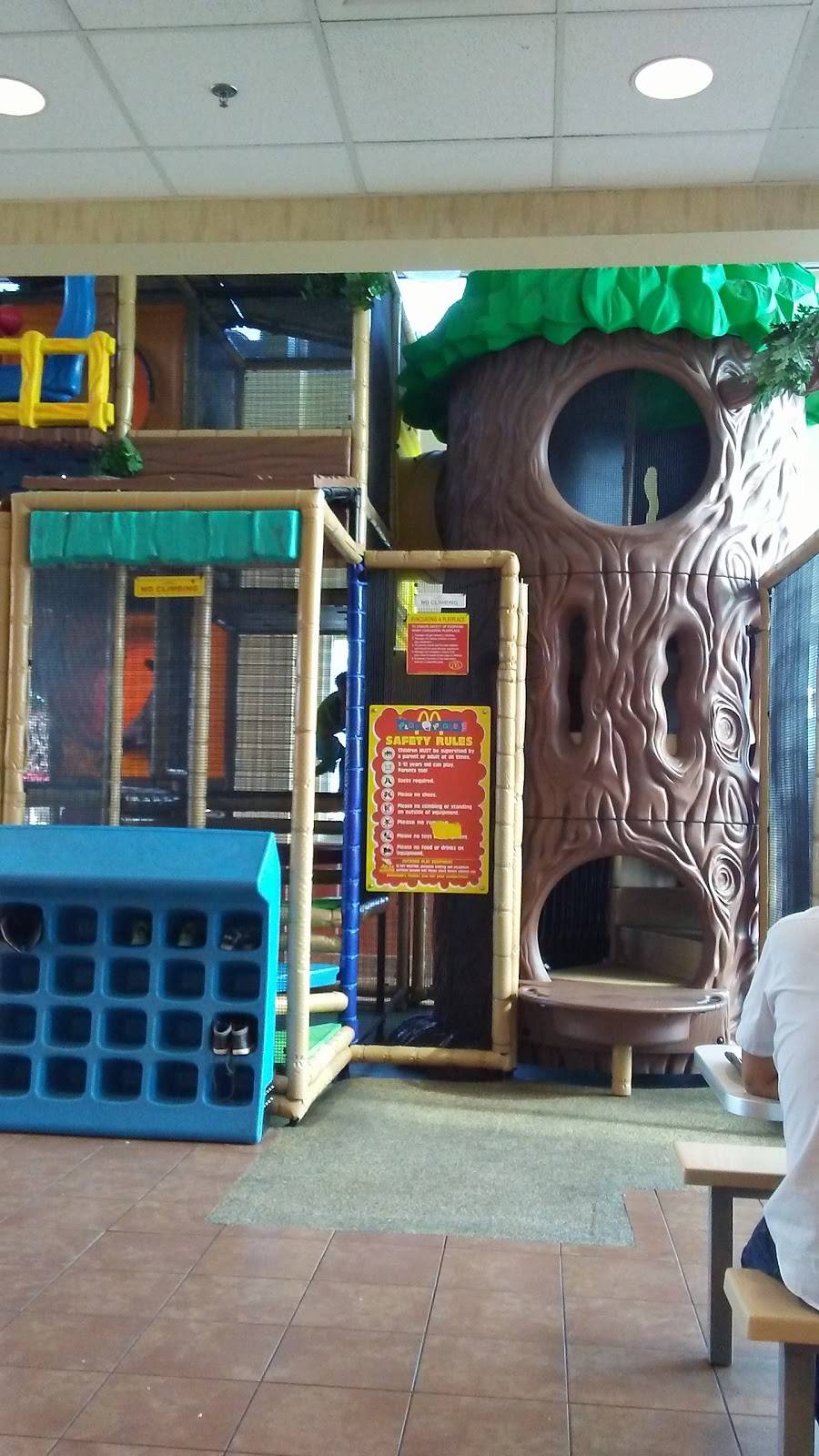 McDonalds | cafe | 2101 7th St, Bay City, TX 77414, USA | 9792444290 OR +1 979-244-4290