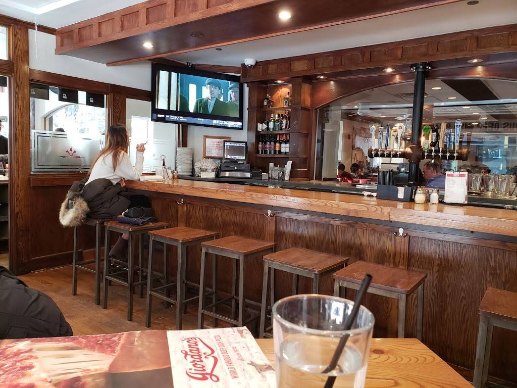 Giordanos | restaurant | 130 E Randolph St, Chicago, IL 60601, USA | 3126161200 OR +1 312-616-1200