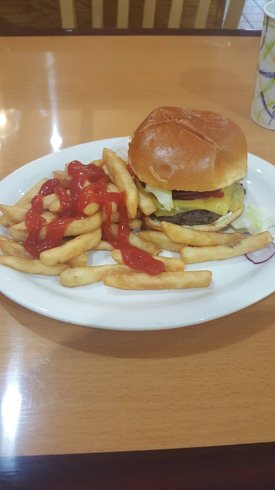 F & J Pizzeria | restaurant | 7 Goshen Ave, Washingtonville, NY 10992, USA | 8454966292 OR +1 845-496-6292