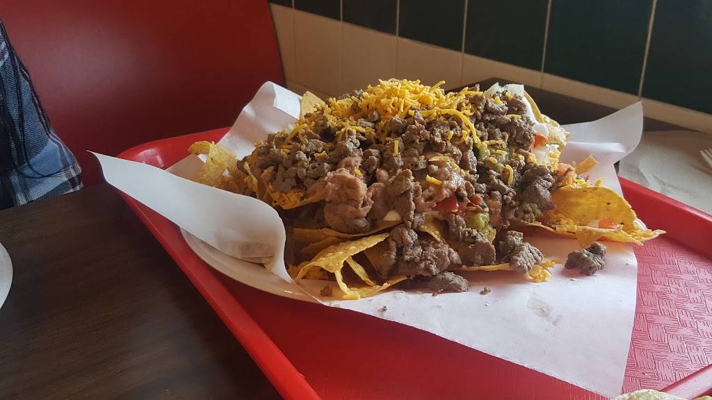 Renes Restaurant | restaurant | 677 N Eisenhower, Wichita, KS 67212, USA | 3169450991 OR +1 316-945-0991