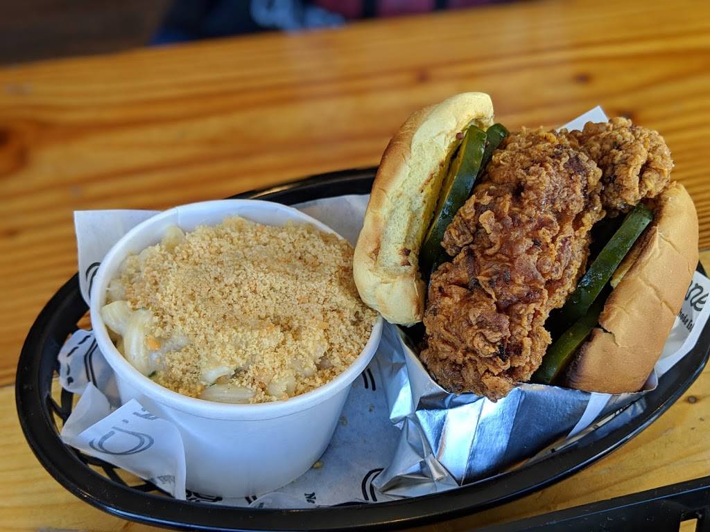 Winner Winner | restaurant | 677 Thames St, Newport, RI 02840, USA | 4018482449 OR +1 401-848-2449