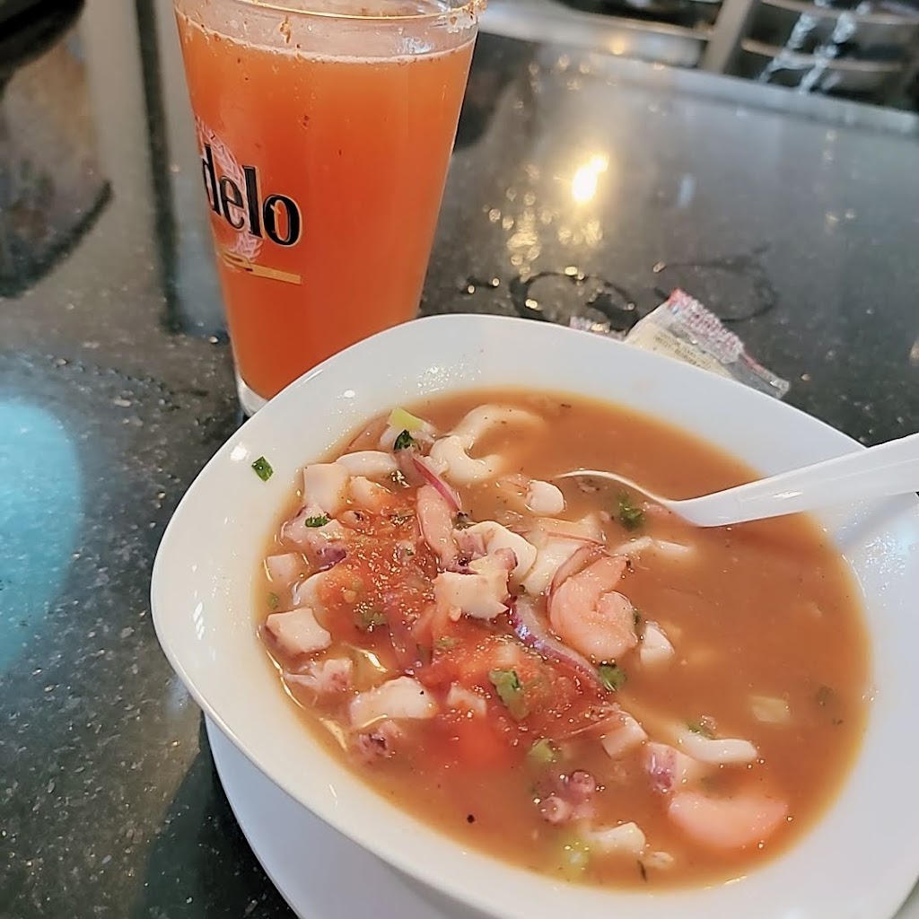 Pine Aire Fish | restaurant | 140 Pine Aire Dr, Bay Shore, NY 11706, USA | 6312311655 OR +1 631-231-1655