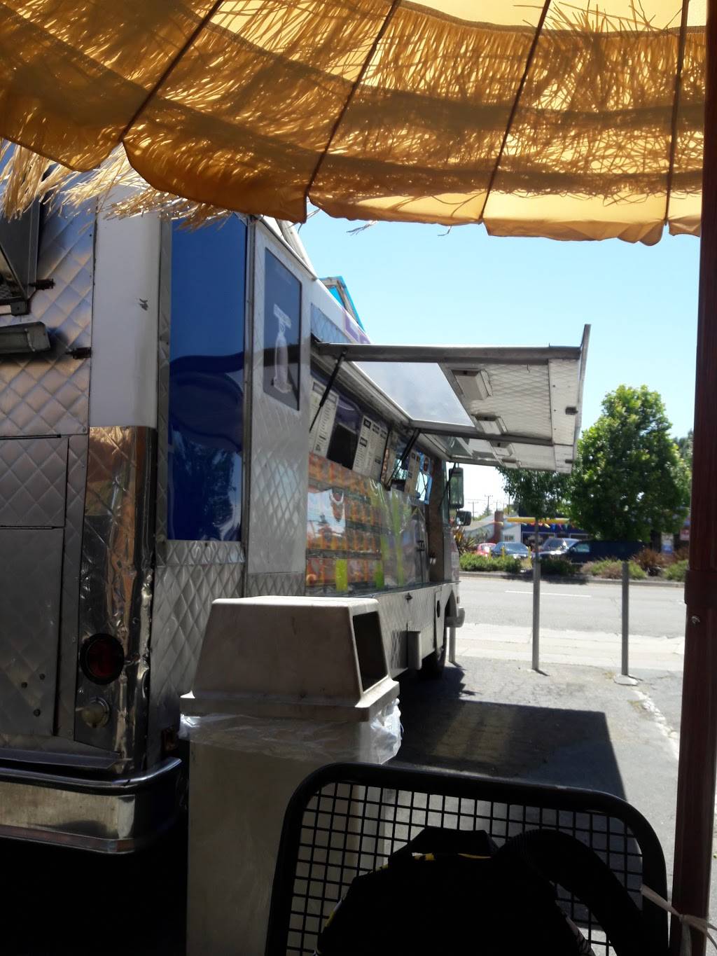 La Estrella Food Truck | restaurant | 10458 San Pablo Ave, El Cerrito, CA 94530, USA | 5109745745 OR +1 510-974-5745