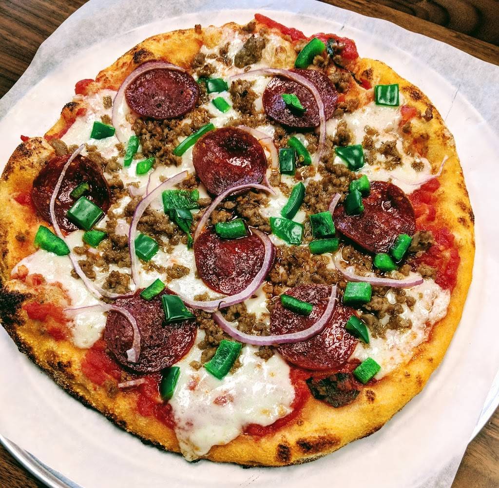 Old School Pizza | restaurant | 1912 Woodlawn Ave NW, Canton, OH 44708, USA | 3309158118 OR +1 330-915-8118