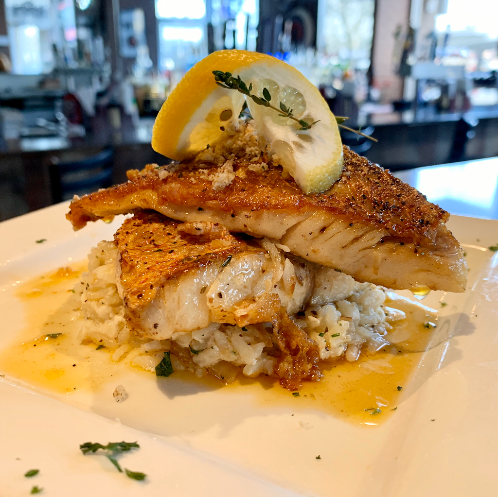 Lakewood Fish & Seafood House | restaurant | 4801 N Hills Blvd, North Little Rock, AR 72116, USA | 5017584299 OR +1 501-758-4299