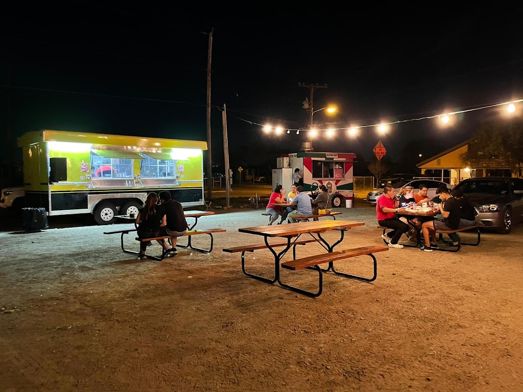 Takitos Con Sabor de Chavarria | restaurant | 1594 S Veterans Blvd, Eagle Pass, TX 78852, USA | 8305133461 OR +1 830-513-3461