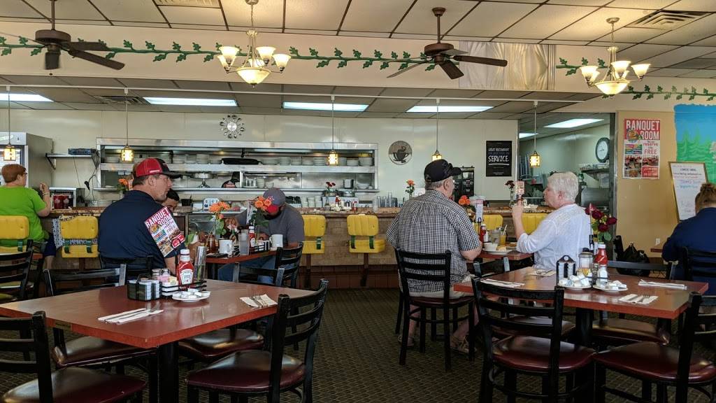 Circle Grill | restaurant | 3701 N Buckner Blvd, Dallas, TX 75228, USA | 2143274140 OR +1 214-327-4140