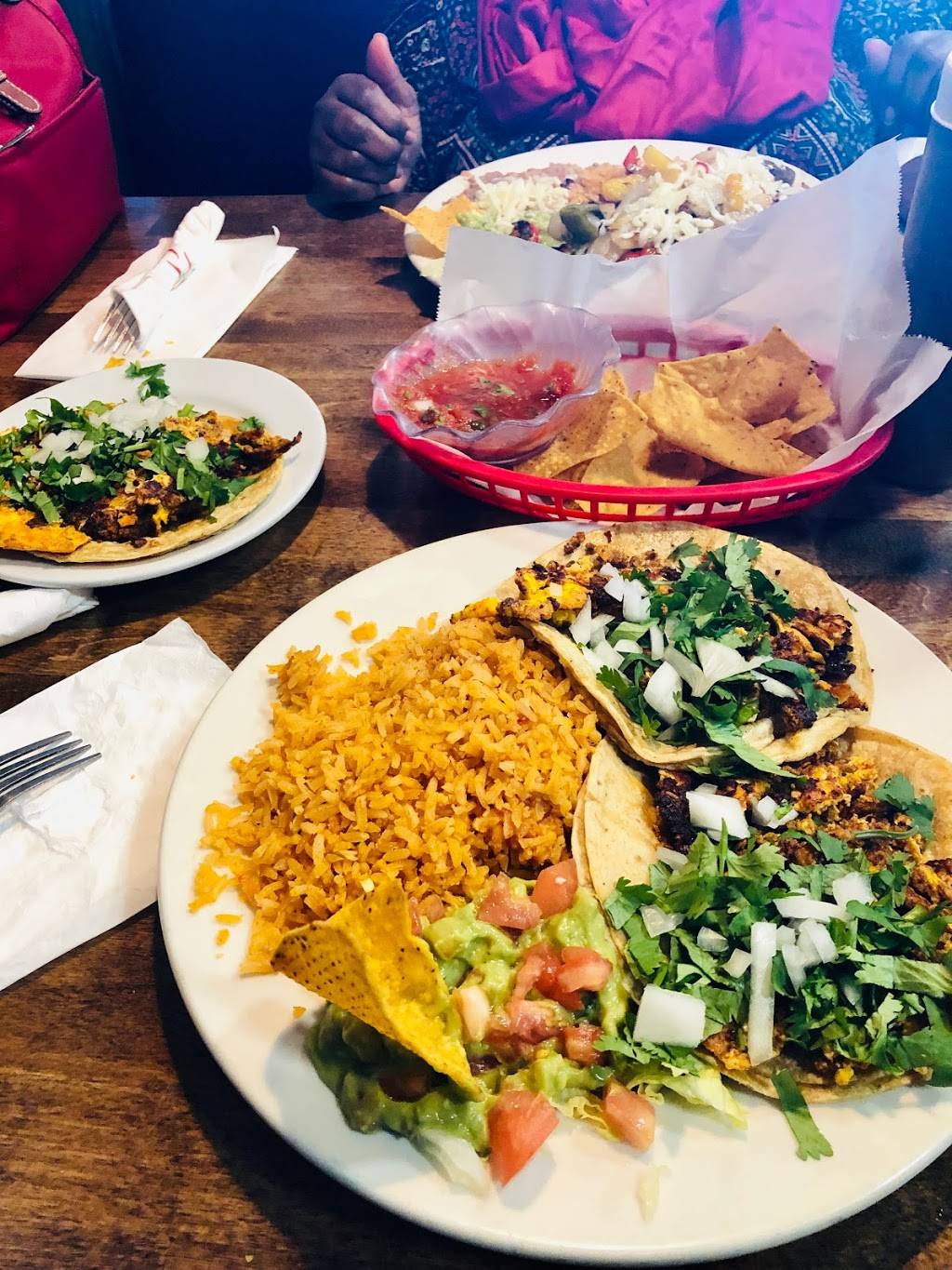 Tonys Mexican Grill | restaurant | 8699 Ogden Ave, Lyons, IL 60534, USA | 7084436102 OR +1 708-443-6102