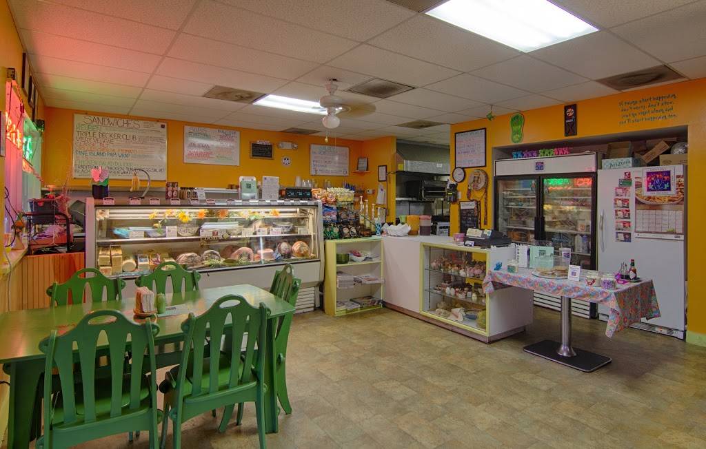 Little Lillys Island Deli | restaurant | 10700 Stringfellow Rd #20, Bokeelia, FL 33922, USA | 2392829264 OR +1 239-282-9264