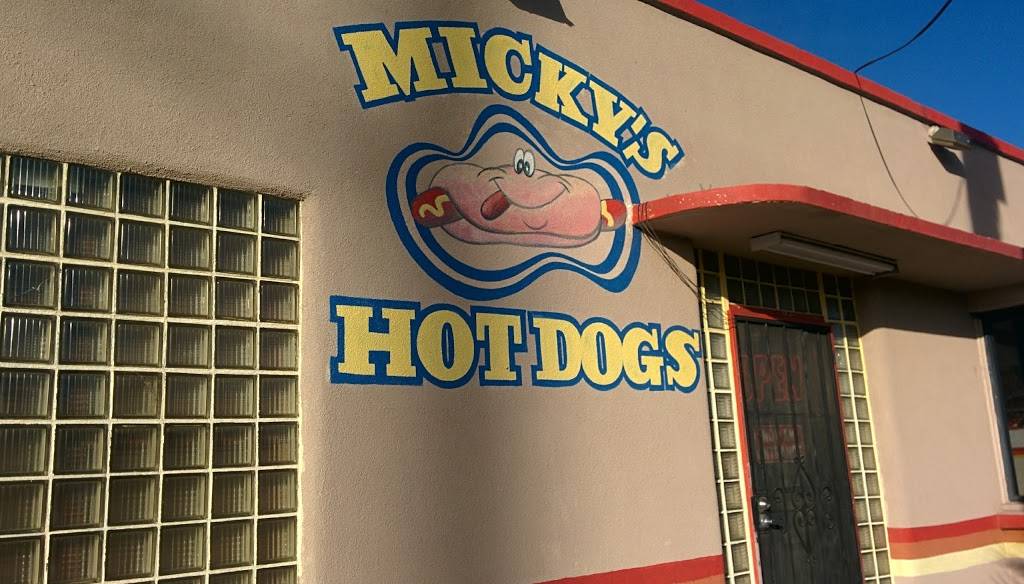 Mickys Hot Dogs | restaurant | 108 W Broadway Rd, Mesa, AZ 85210, USA | 4806687777 OR +1 480-668-7777