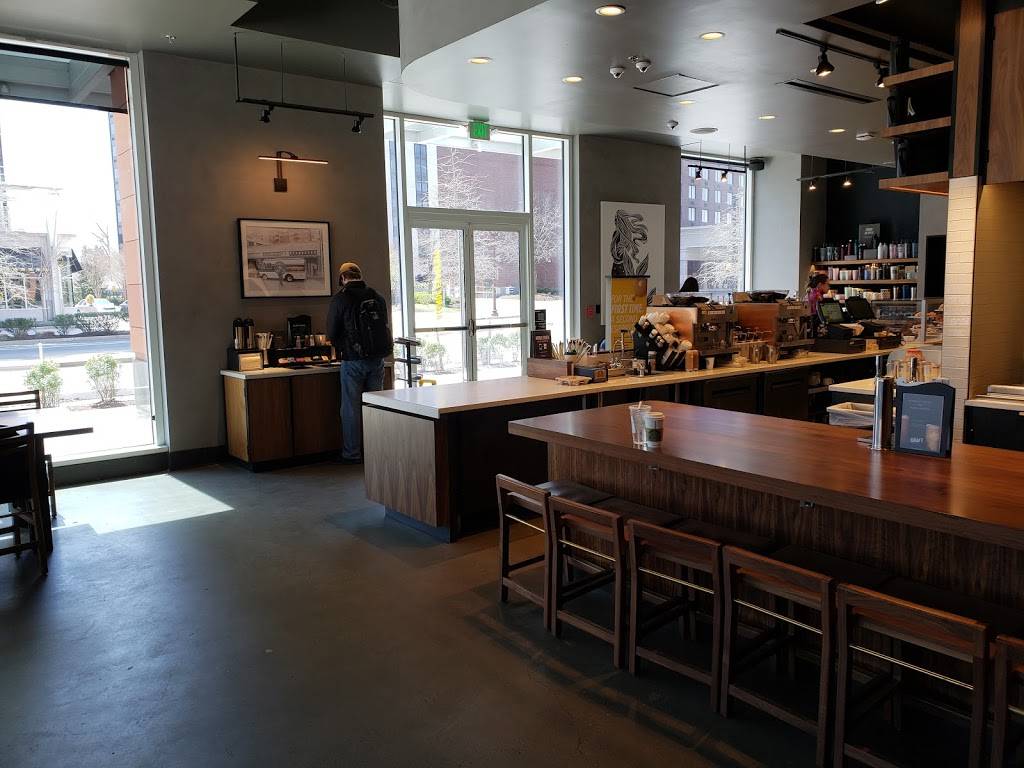 Starbucks | cafe | 1000 N Glebe Rd, Arlington, VA 22201, USA | 5714236601 OR +1 571-423-6601