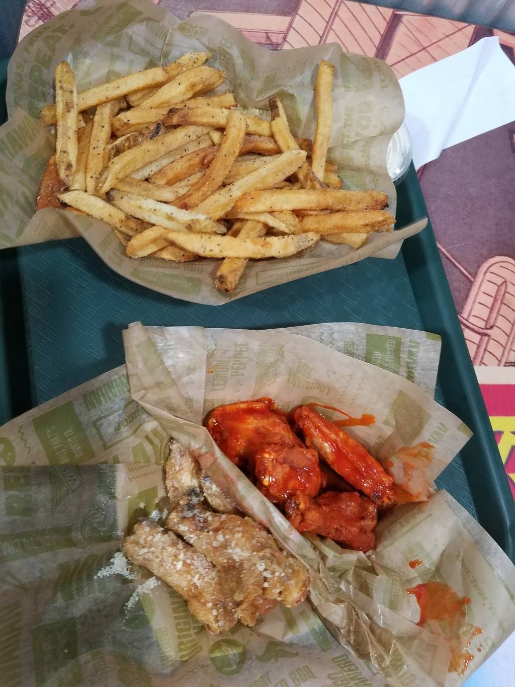 Wingstop | meal takeaway | 8484 W Golf Rd, Niles, IL 60714, USA | 8479669464 OR +1 847-966-9464