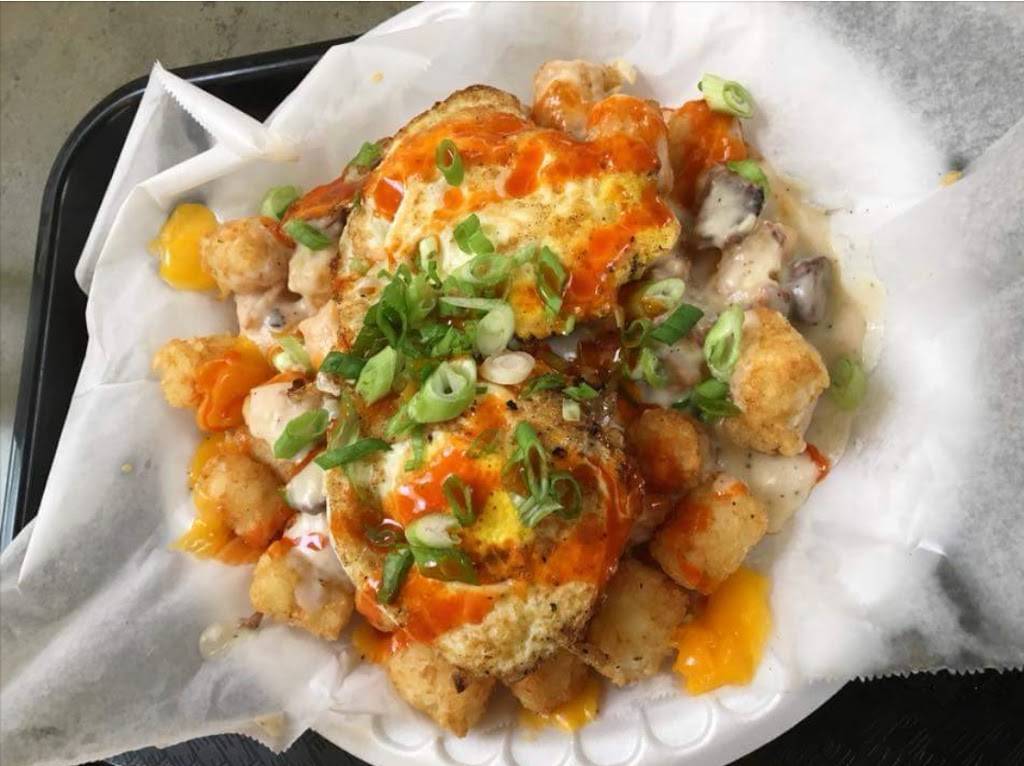 Mumbles Chicken & Waffles | restaurant | 3118 Main St, Buffalo, NY 14214, USA | 7162538091 OR +1 716-253-8091