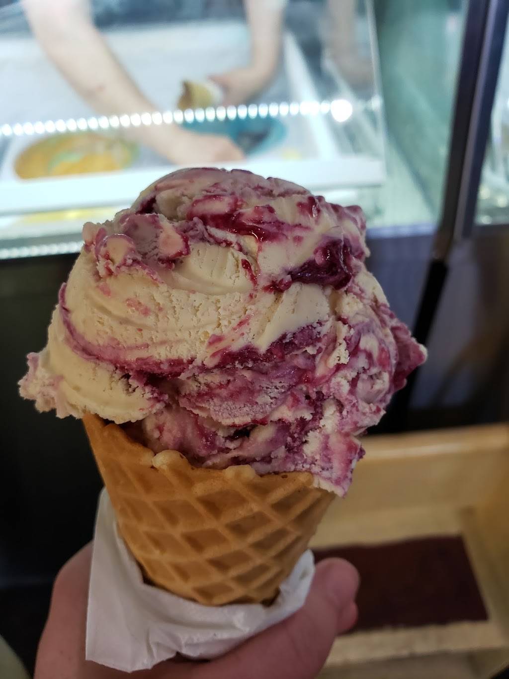 Downtown Sandwich & Ice Cream | meal takeaway | 100 10th Ave, Menominee, MI 49858, USA | 9068642376 OR +1 906-864-2376